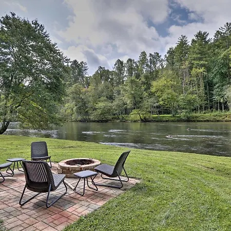 Rivers Edge - Ultimate Riverfront Getaway